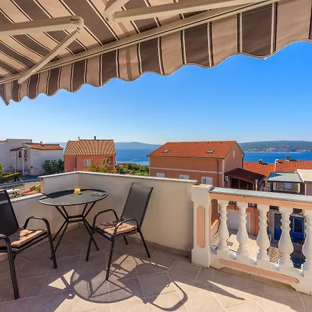 Idyllisches Studio-apartment Mit Grandiosen Meerblick, Privatparkplatz, Wifi Appartamento Crikvenica