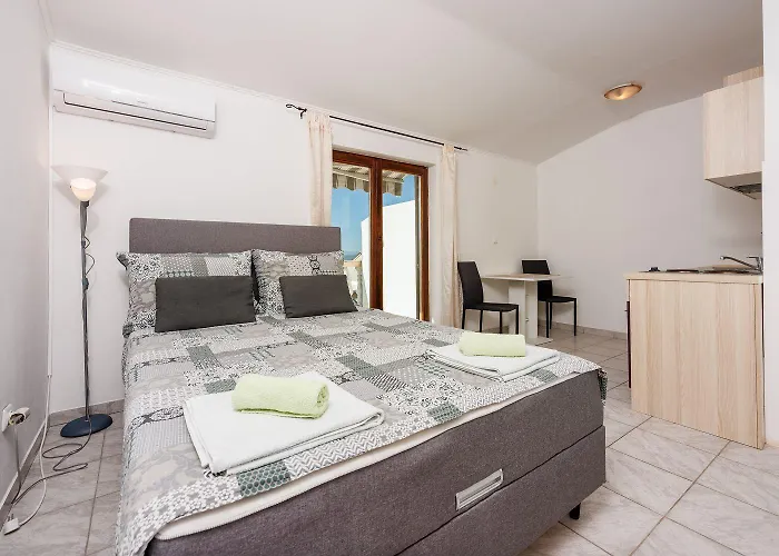 Appartement Idyllisches Studio-apartment Mit Grandiosen Meerblick, Privatparkplatz, Wifi *