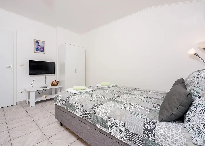 Idyllisches Studio-apartment Mit Grandiosen Meerblick, Privatparkplatz, Wifi * Crikvenica