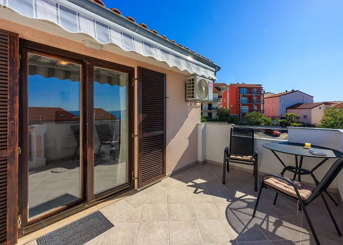 Idyllisches Studio-apartment Mit Grandiosen Meerblick, Privatparkplatz, Wifi Appartement *
