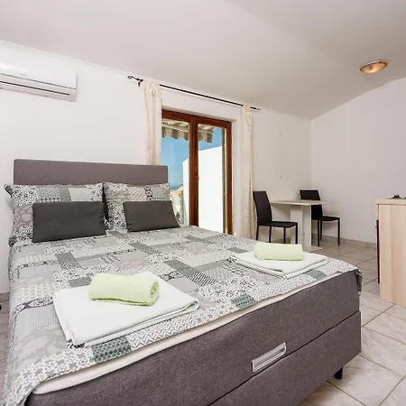 Apartamento Idyllisches Studio-apartment Mit Grandiosen Meerblick, Privatparkplatz, Wifi *