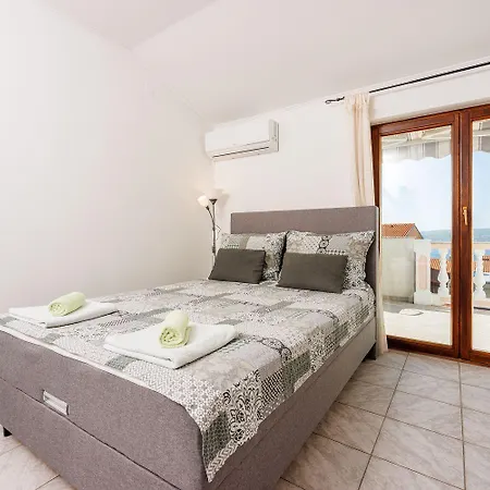 Apartamento Idyllisches Studio-apartment Mit Grandiosen Meerblick, Privatparkplatz, Wifi Crikvenica
