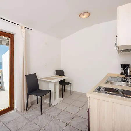 Idyllisches Studio-apartment Mit Grandiosen Meerblick, Privatparkplatz, Wifi Crikvenica