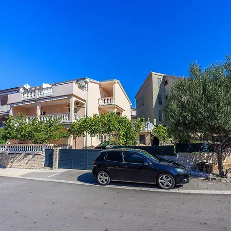 Idyllisches Studio-apartment Mit Grandiosen Meerblick, Privatparkplatz, Wifi *