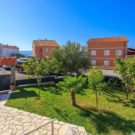 Idyllisches Studio-apartment Mit Grandiosen Meerblick, Privatparkplatz, Wifi Apartamento