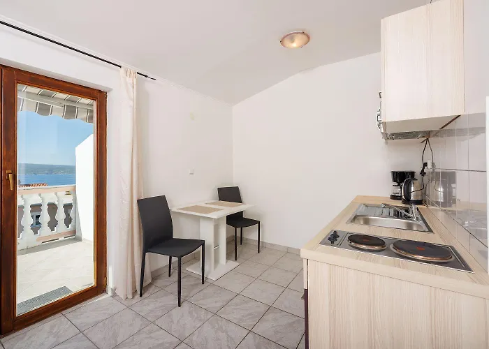 Idyllisches Studio-apartment Mit Grandiosen Meerblick, Privatparkplatz, Wifi Crikvenica